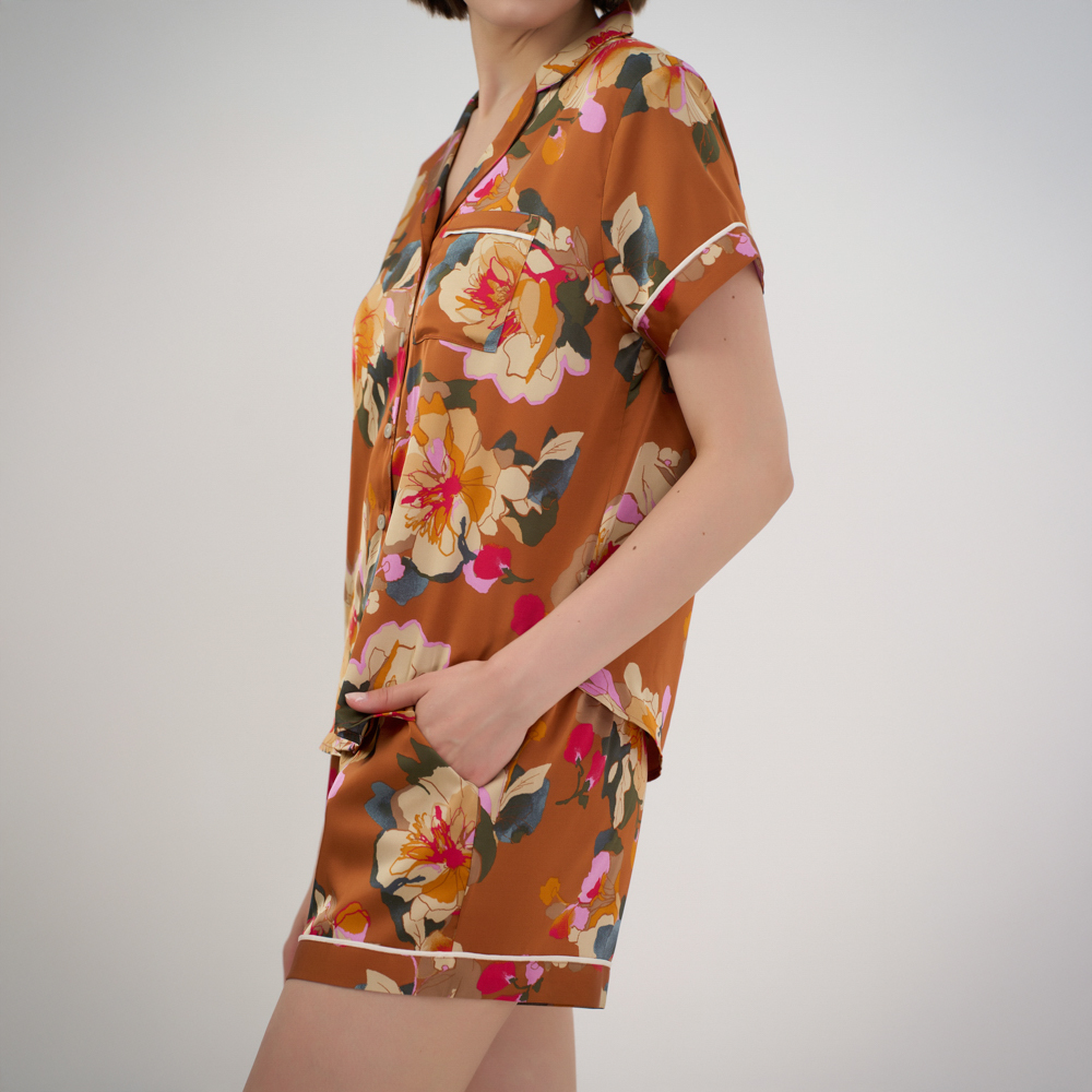 [Buy 3, Get 20% Off, Buy 2, Get 15% Off] Women's Satin Vinyl Shorts Set Bss108W22