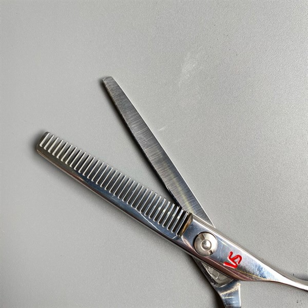 Kéo tỉa tóc VS Sassoon...