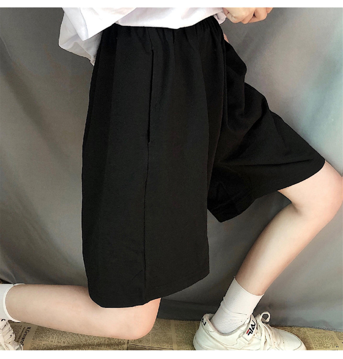 Quần short ống rộng UNISEX CERA-Y lưng thun lửng ngố màu đen chất vải thun co dãn mặc mát CRQ014