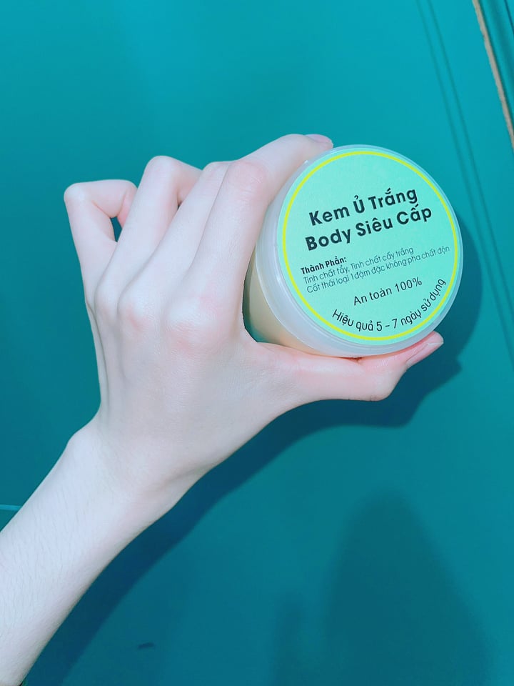 [HCM]Body Cốt  Kem Ủ Trắng  Siêu  Cấp 220G + QUÀ