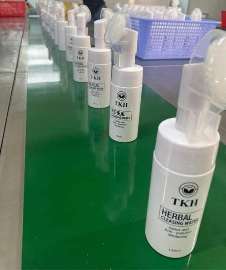 Sữa Rửa Mặt Trà Xanh Công Nghệ Mới Tkh Sạch Sâu Không Khô Ráp