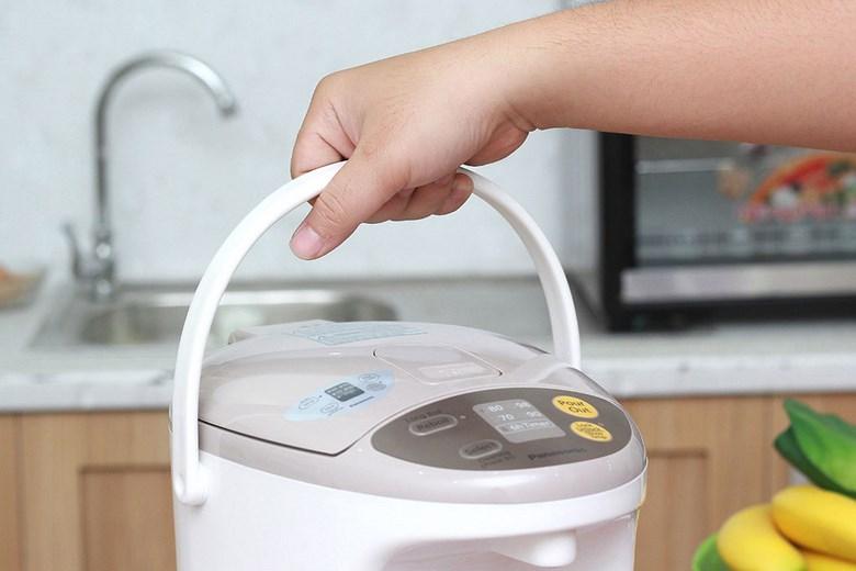 Bình thủy điện điện tử Panasonic NC-EG3000CSY 3 lít (Trắng)