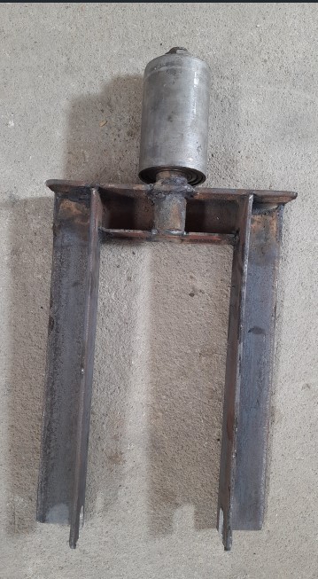 Càng xe lôi có trụ xoay