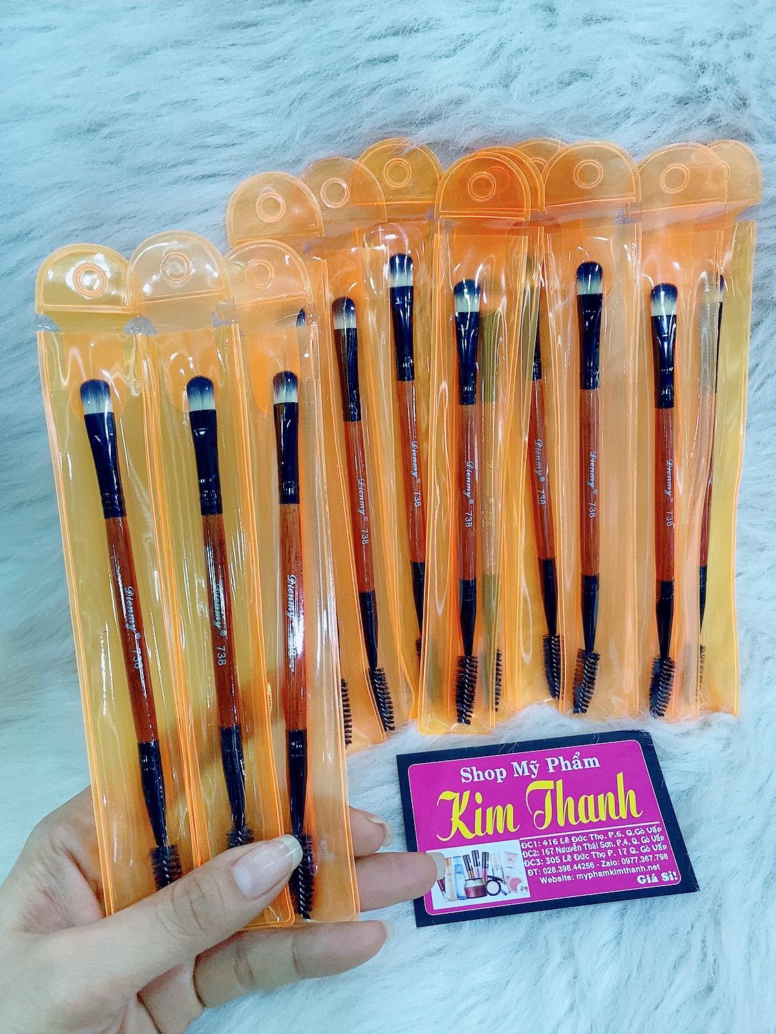 cọ trang điểm mắt 2 đầu