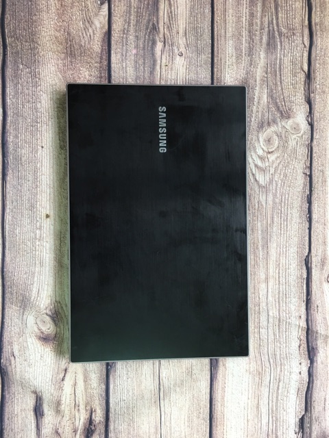 Máy tính xách tay samsung 300V