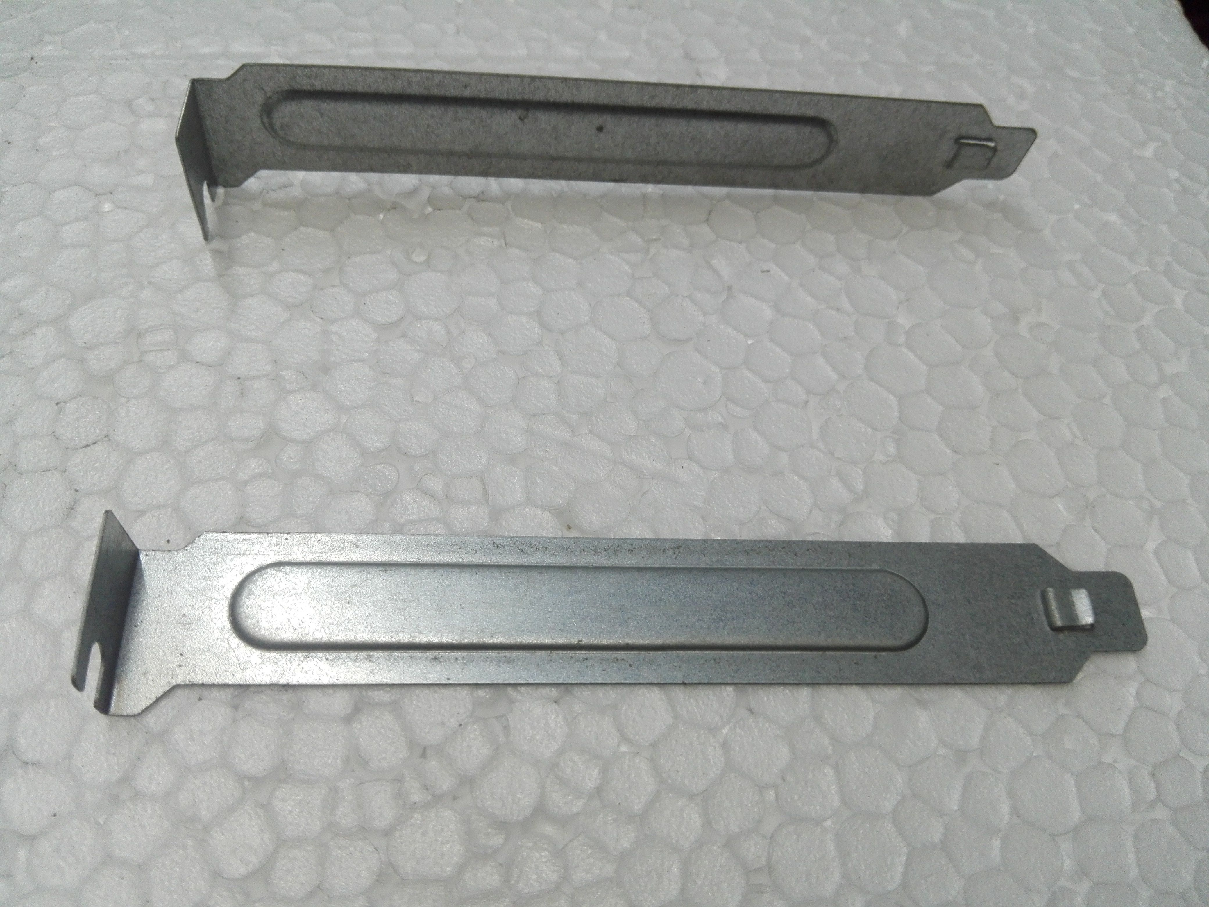 Chắn card vga pci phía sau thùng case