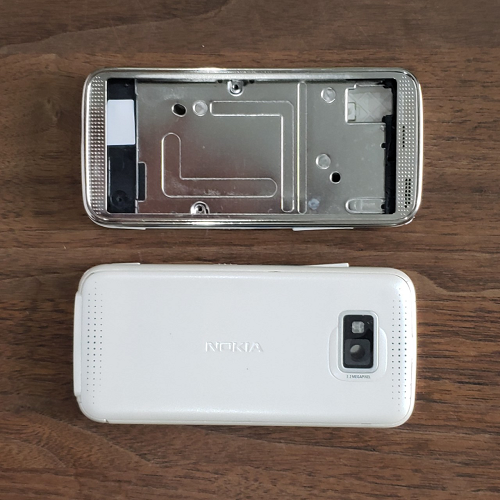 Vỏ Nokia 5530 có sườn - không phím