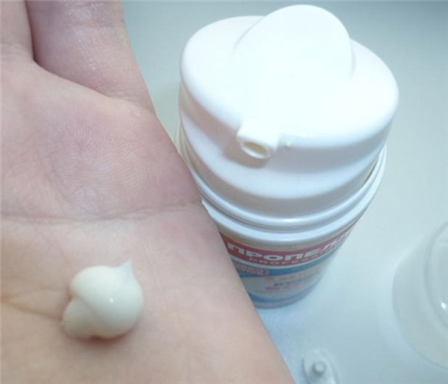 Kem Bôi Mụn Nga SOS Propeller 50ml