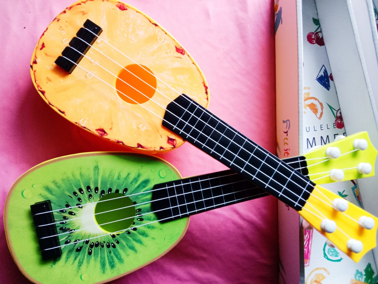 Đàn ghita trái cây