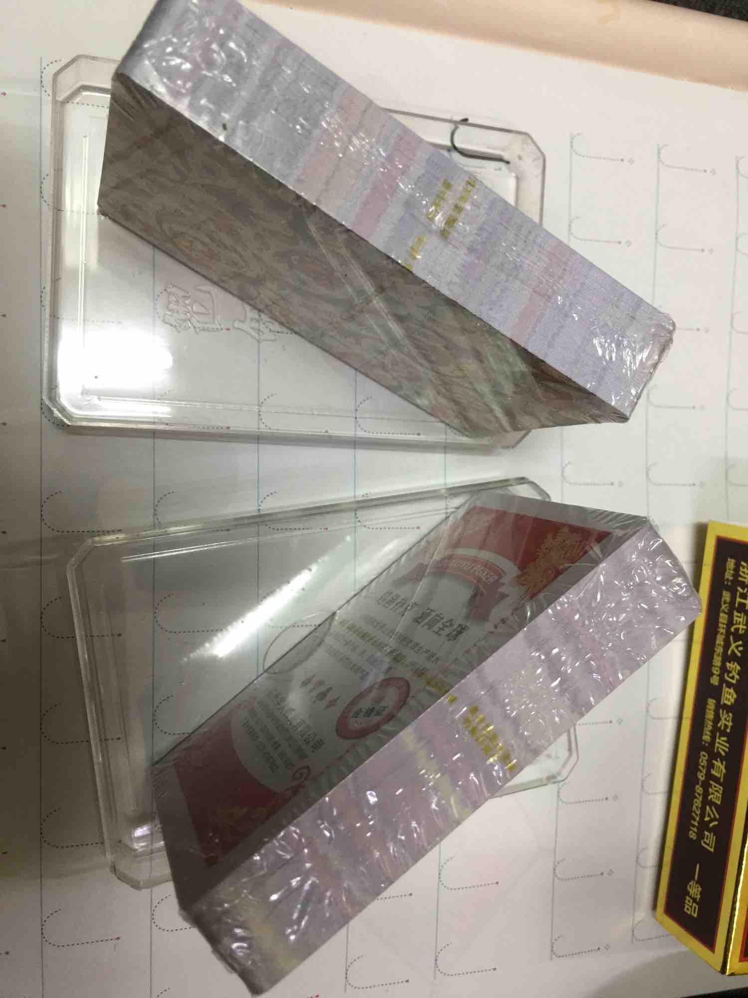 2 bộ bài Tây chất liệu lụa tráng nhựa plastic