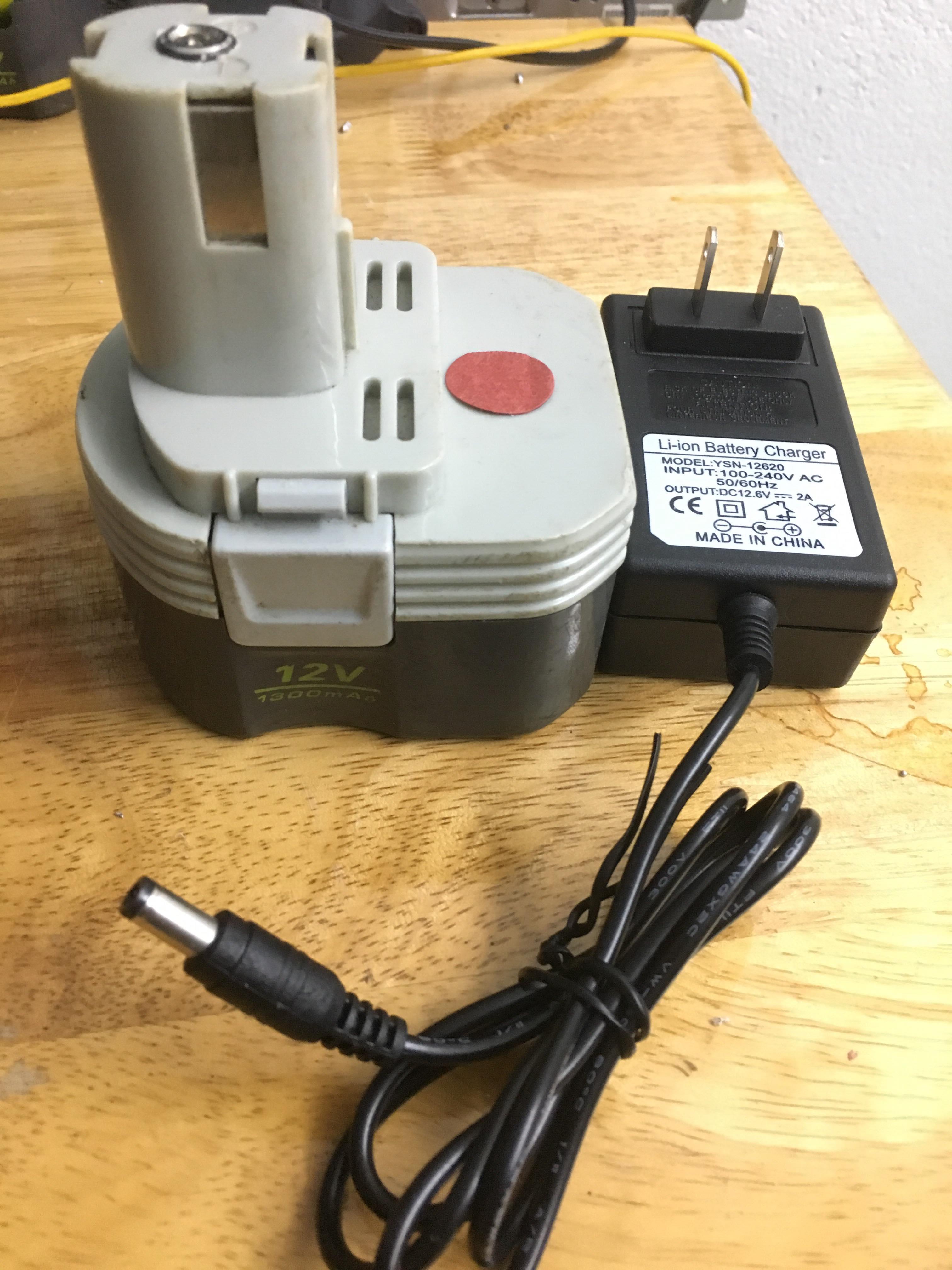 [NPS] Pin máy khoan RYOBI. 12V 6 cell (có kèm củ sạc 12V)