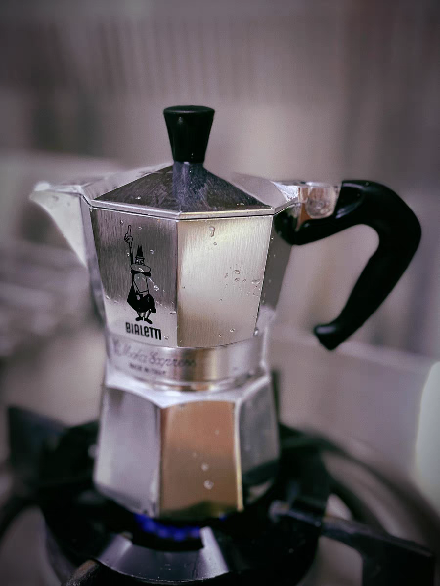 Ấm pha cà phê Bialetti Moka Express