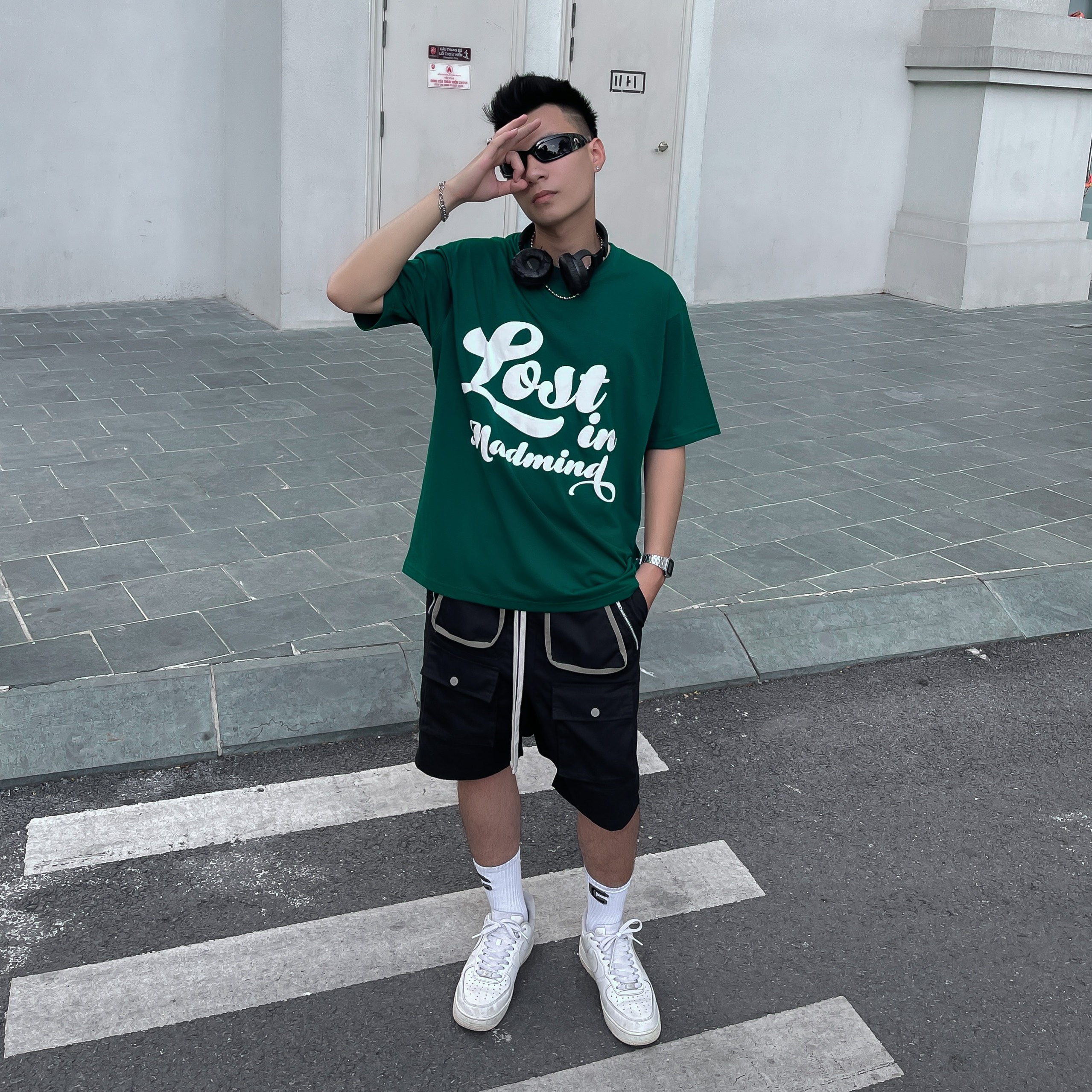 Áo Thun Lost In Madmind Màu Xanh Lá