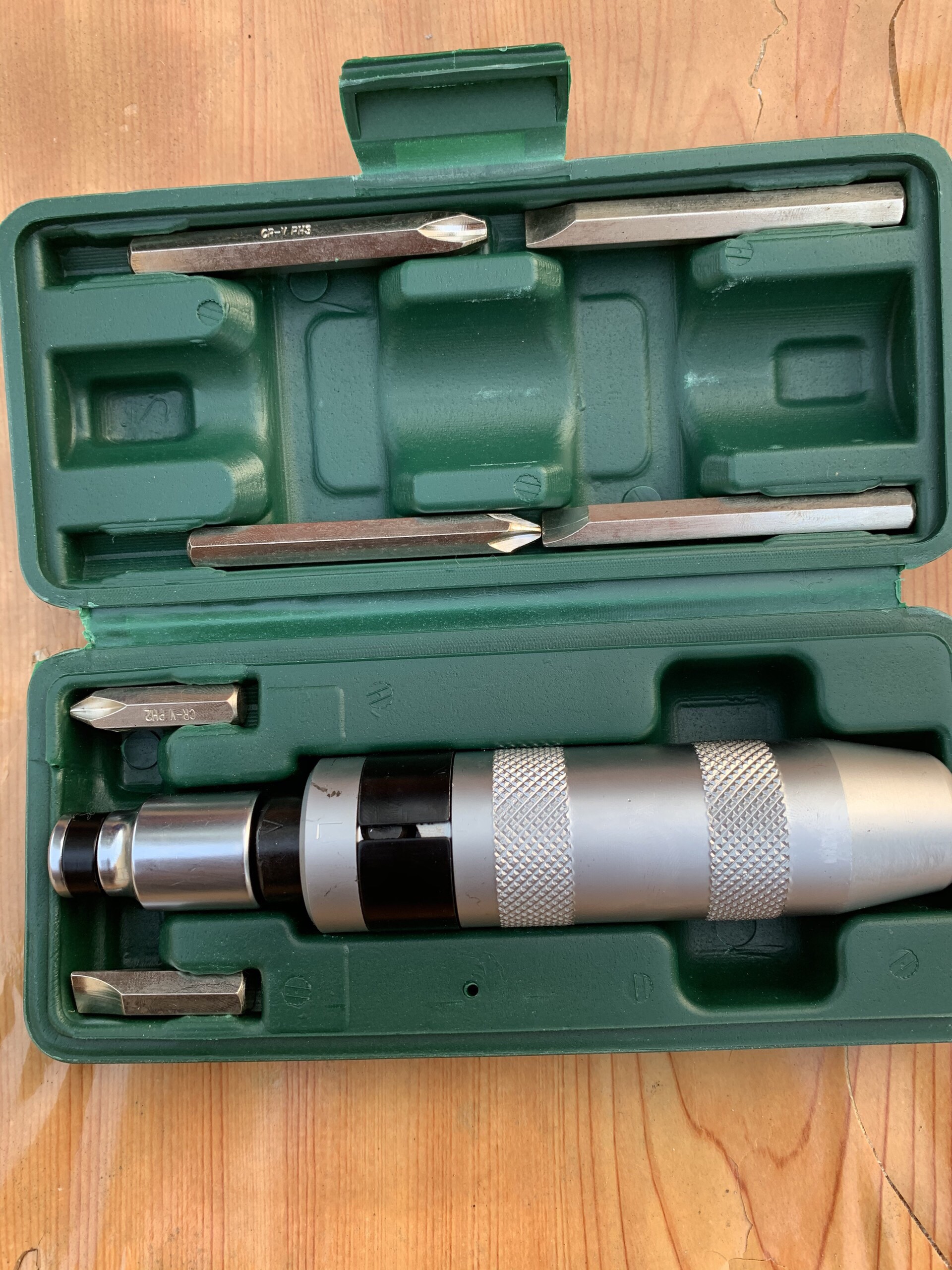 Bộ tô vít đóng đảo chiều cao cấp IMPACT DRIVER 7 chi tiết