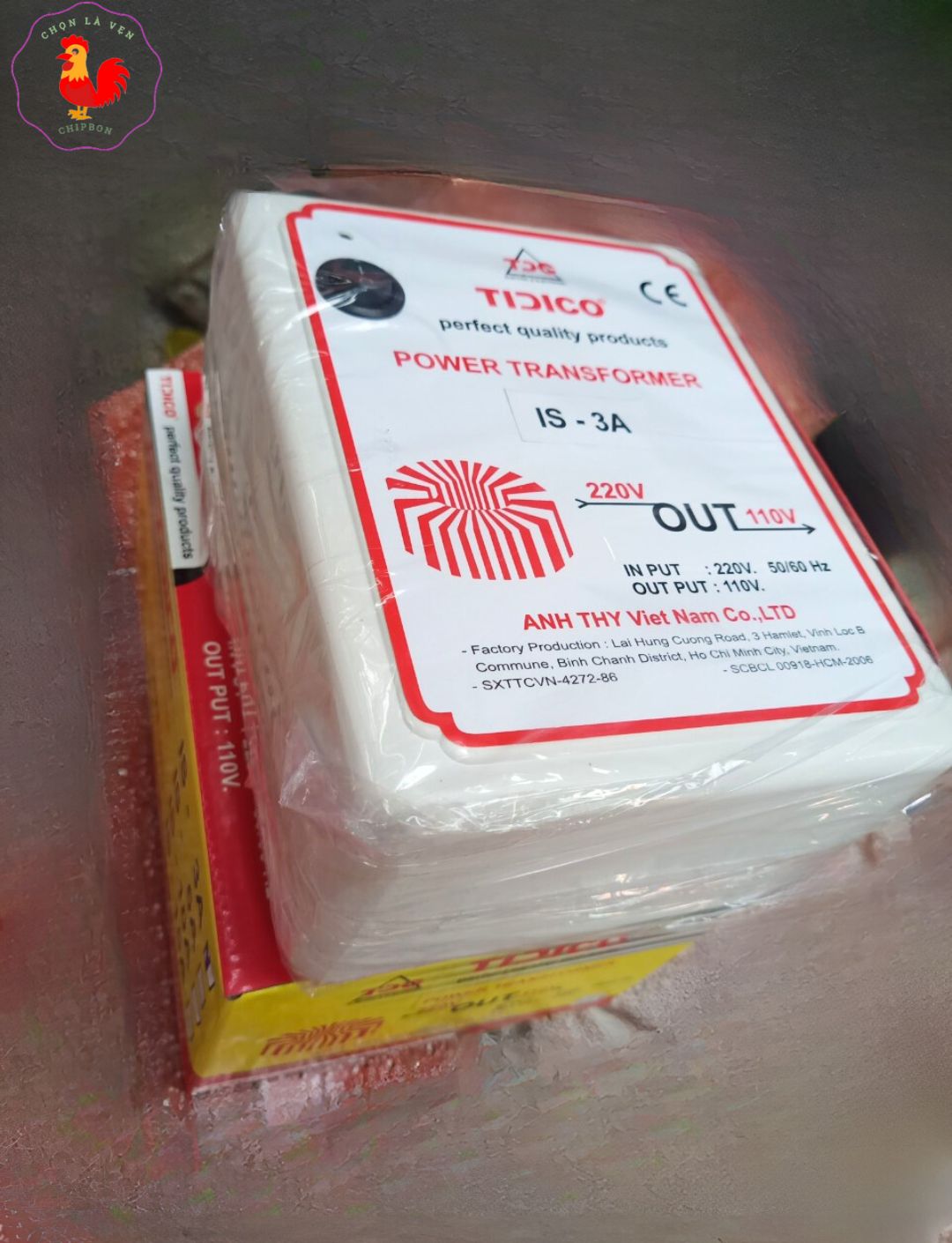 Biến áp 220v ra 110v 3A treo tường