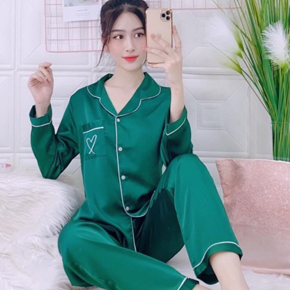 Đồ bộ pijama lụa satin quần dài tay dài màu đen