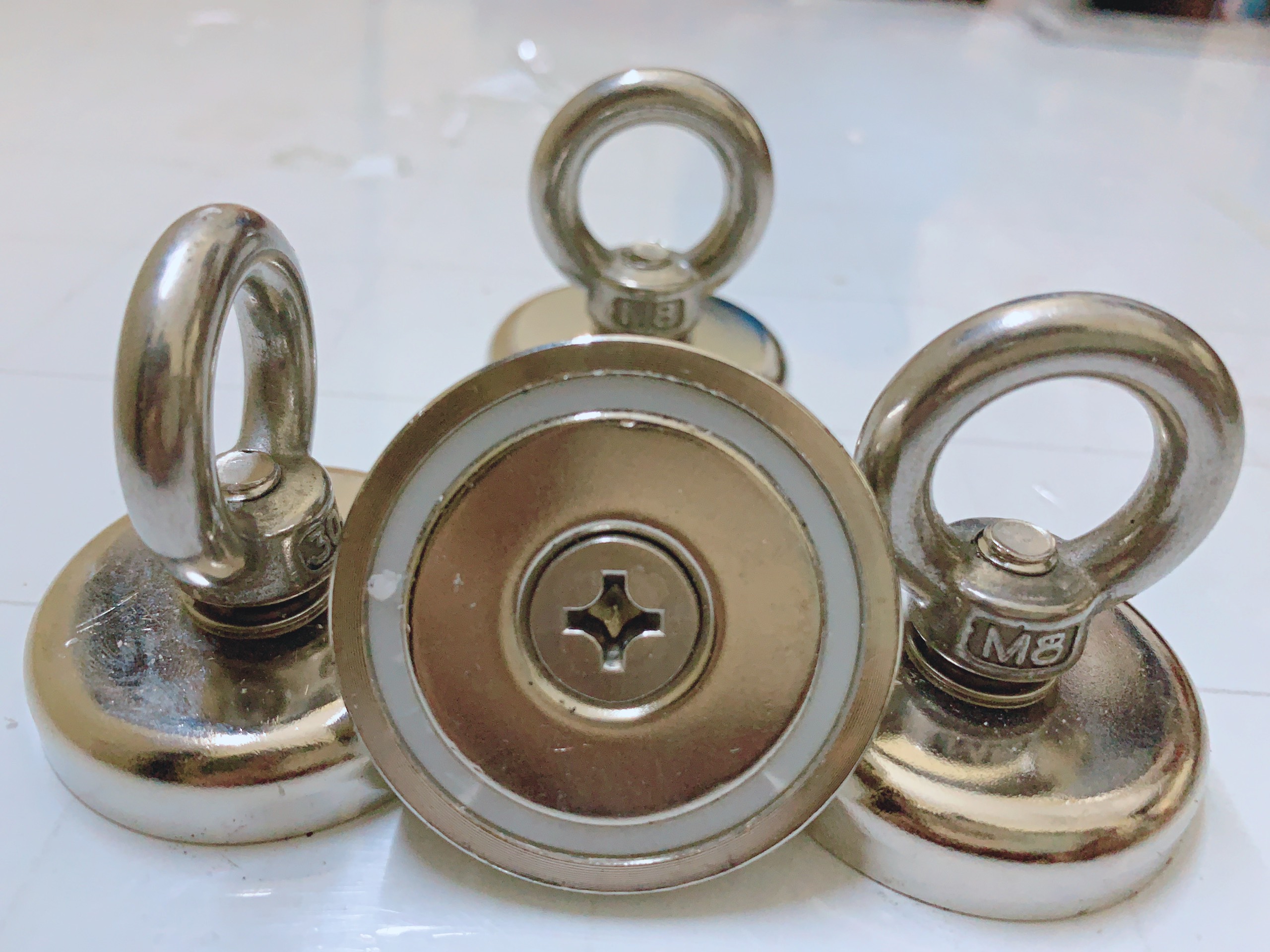 Nam châm cứu hộ D25mm Hút Đồ Rơi Dưới Sàn