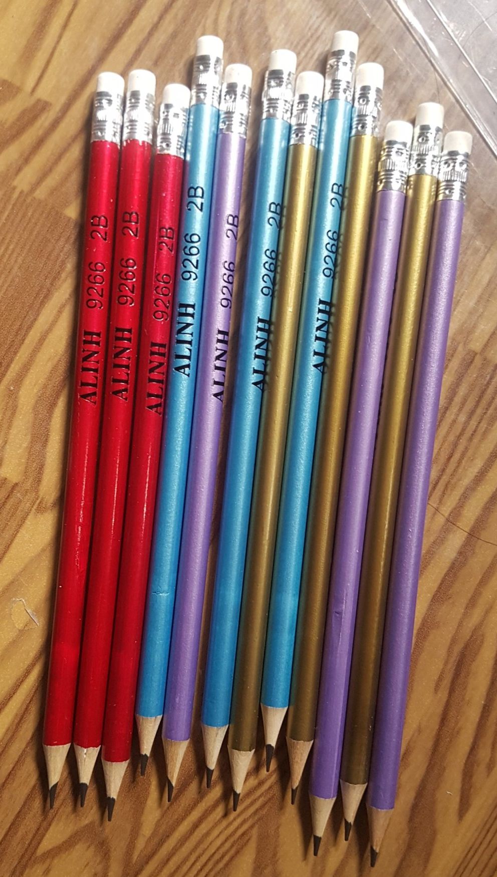 Hộp 12 bút chì 2b gỗ bạc