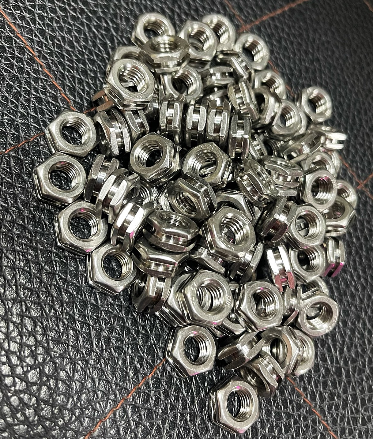 Tán Inox - Titanium Cho Các Dòng Xe