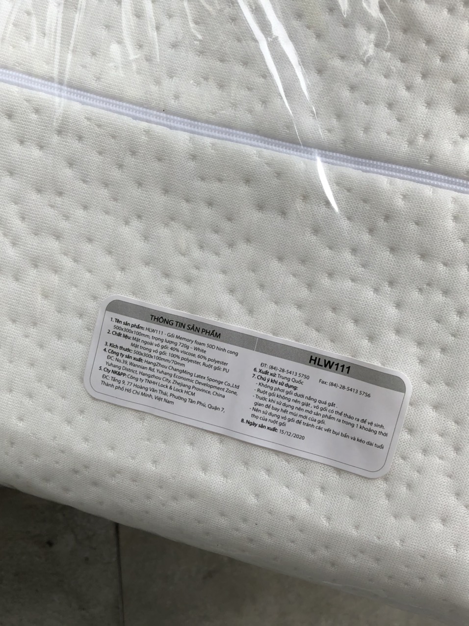 Gối Memory Foam 50D Hình Cong Lock&Lock HLW111
