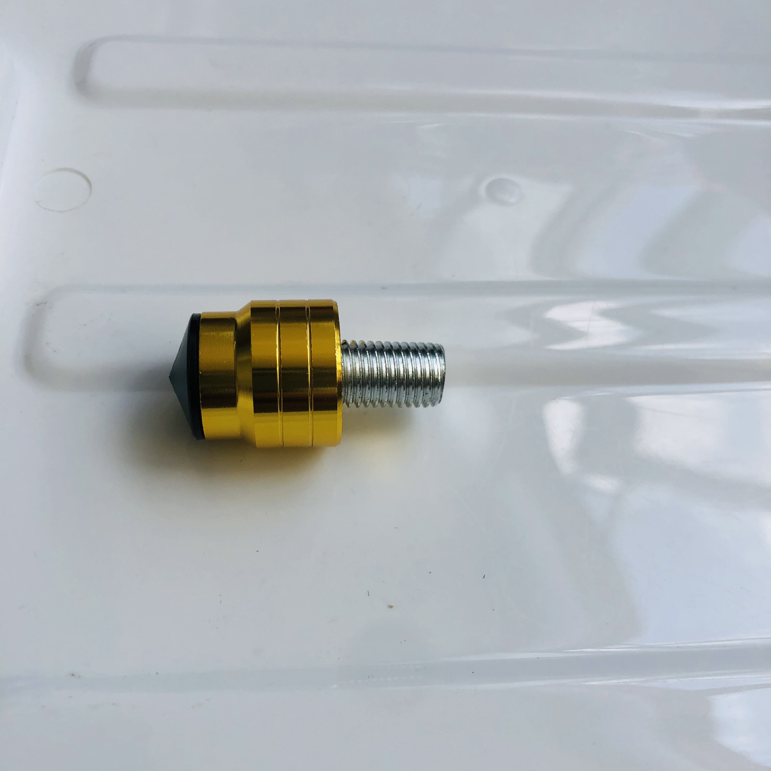 ỐC KIỂU GẮN CHÂN KÍNH XE MÁY 10 LY