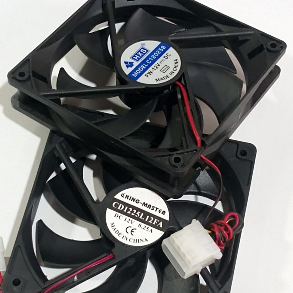 Quạt case 12cm / dày 2.5cm - điện áp dc 12v