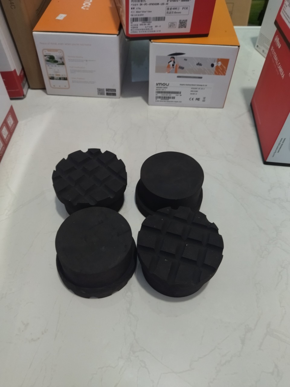 Đế ốp chân thang cao su đặc-R97