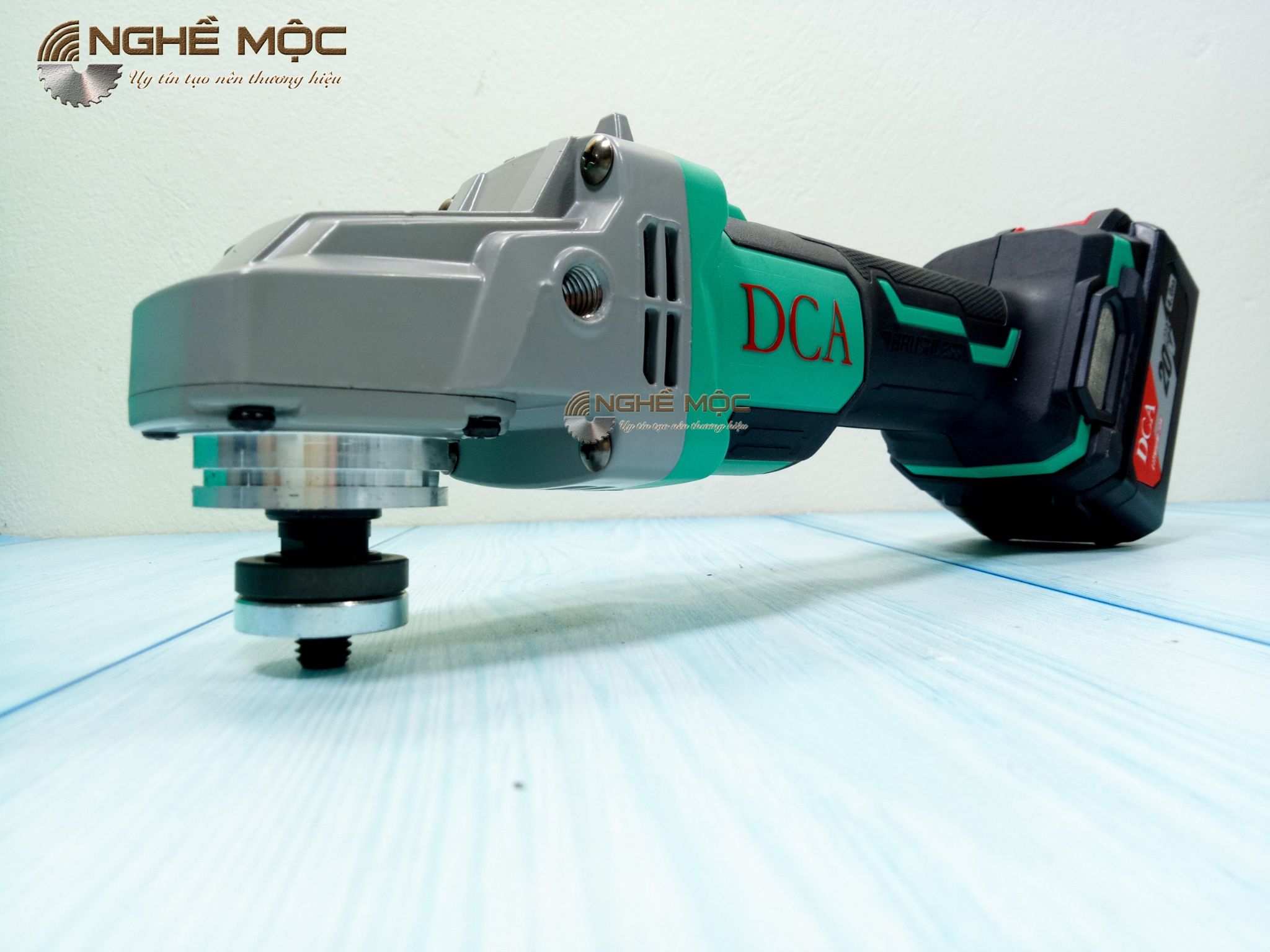 MÁY MÀI GÓC DÙNG PIN DCA ADSM03-100