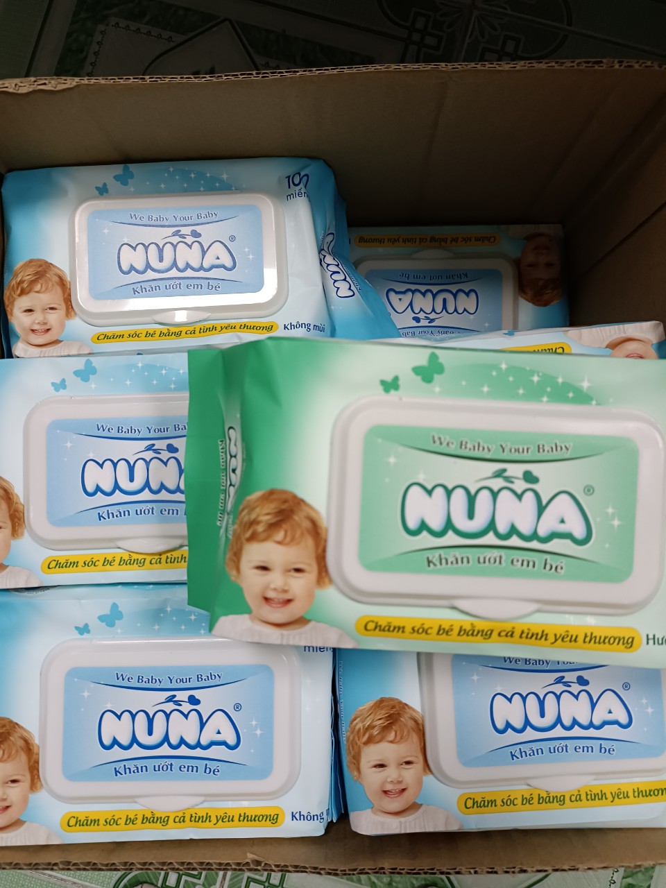 Khăn ướt em bé NUNA hương phấn 100 miếng.