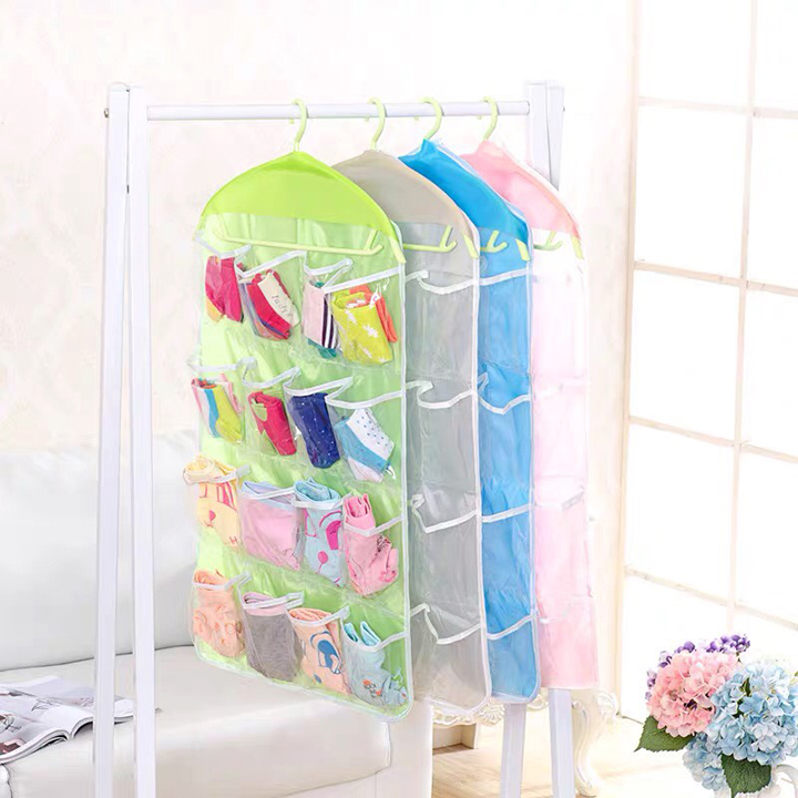 Túi treo đựng đồ lót, nhựa trong giúp dễ dàng thấy được màu sắc phù hợp, giúp tiết kiệm không gian tủ và rất dễ tìm.