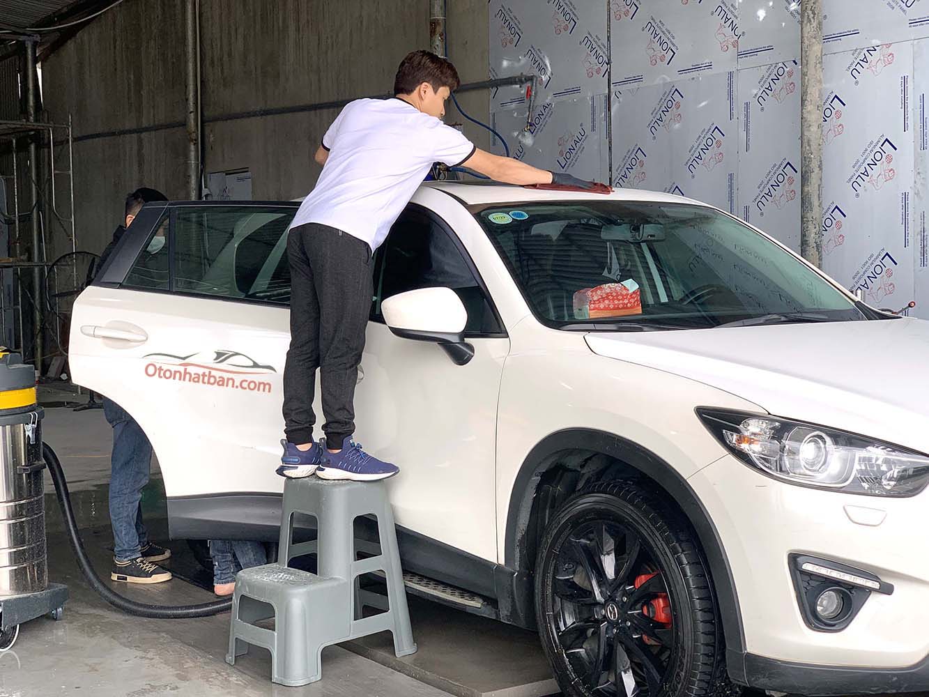 Ghế rửa xe ô tô 2 tầng