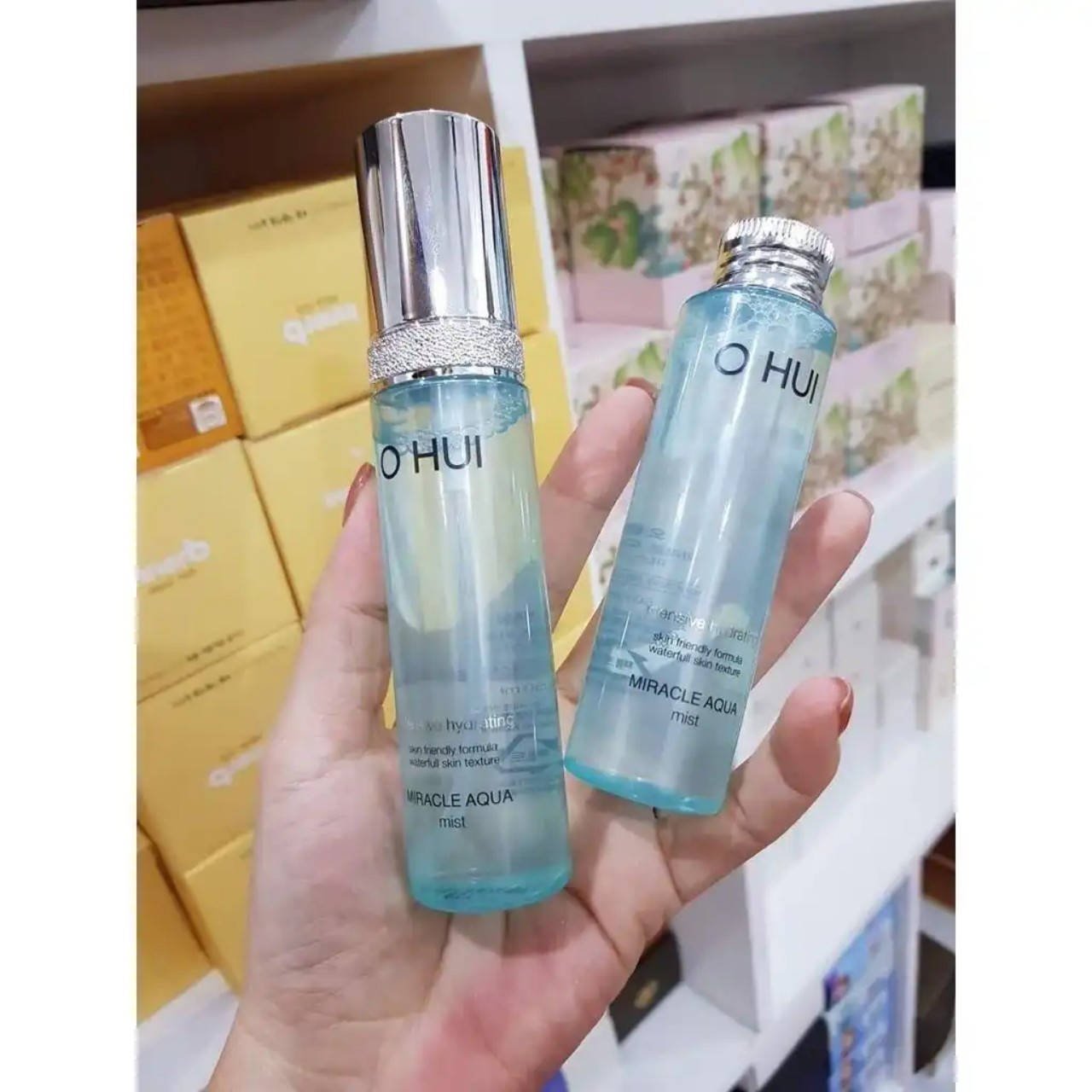 Xịt khoáng OHUI MIRACLE AQUA MIST (50ml x 2=100ml)