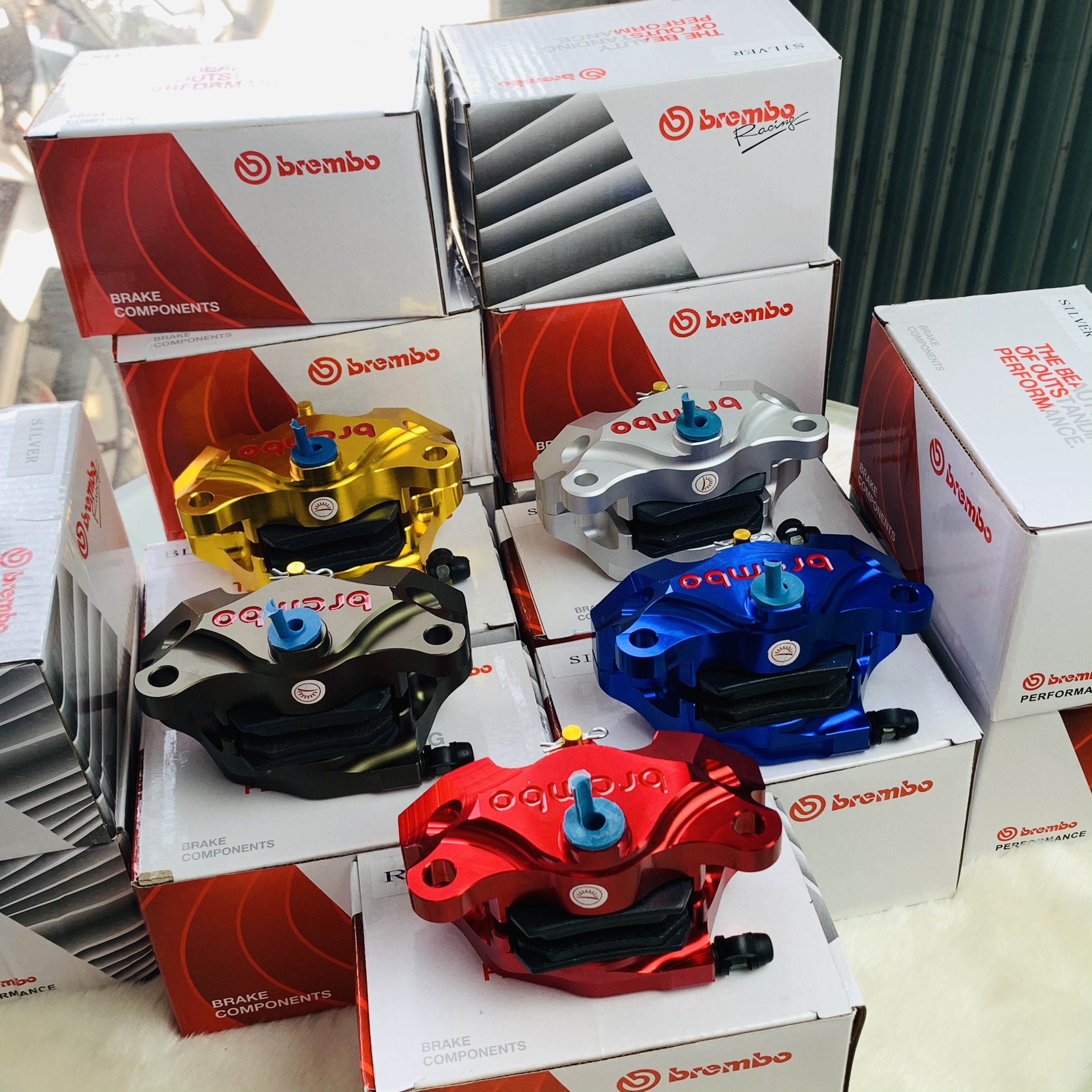 [ Gía rẻ ] Heo Brembo 2 Piston đối xứng gắn được mọi dòng xe