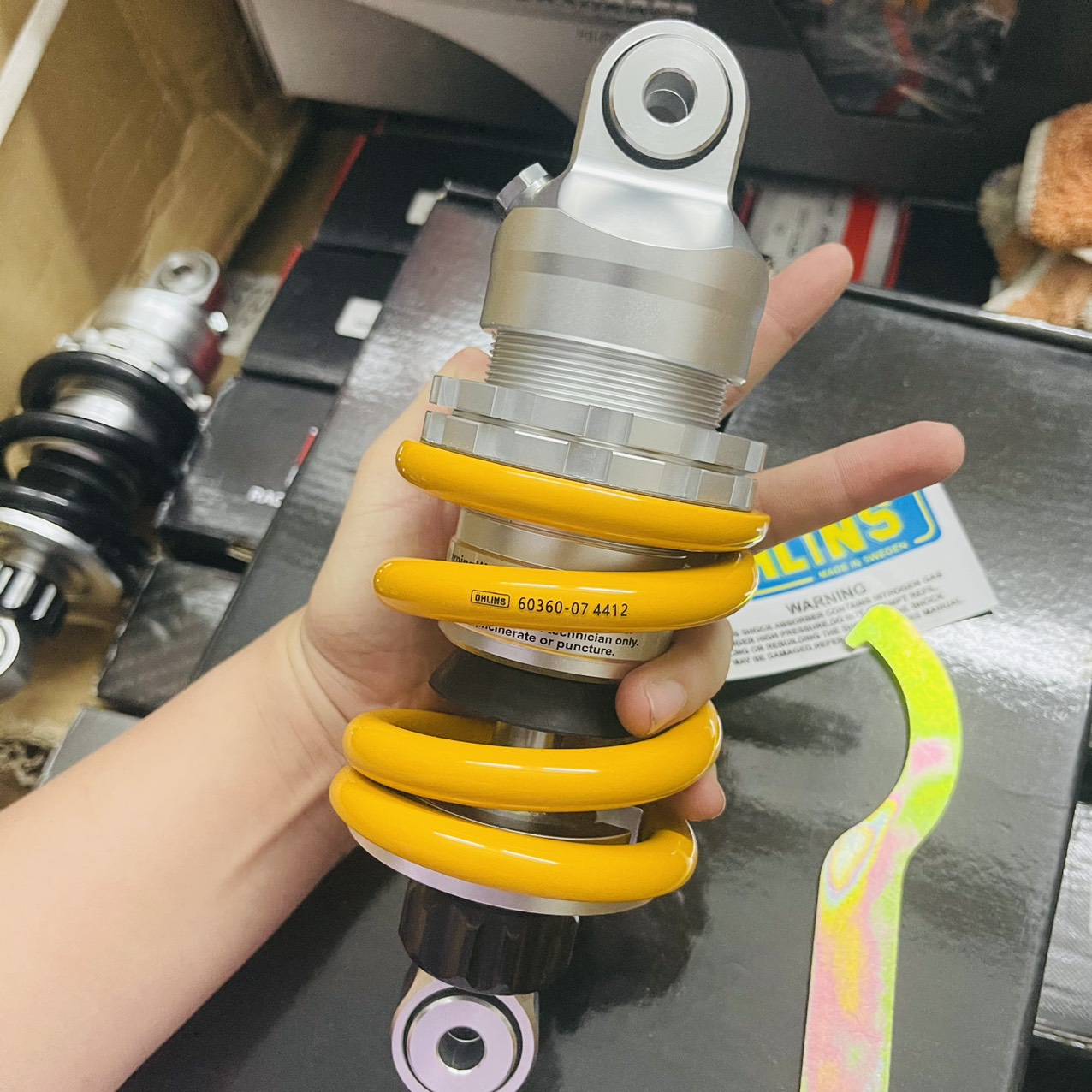 Phuộc ohlins gắn xe ex 135 ex 150