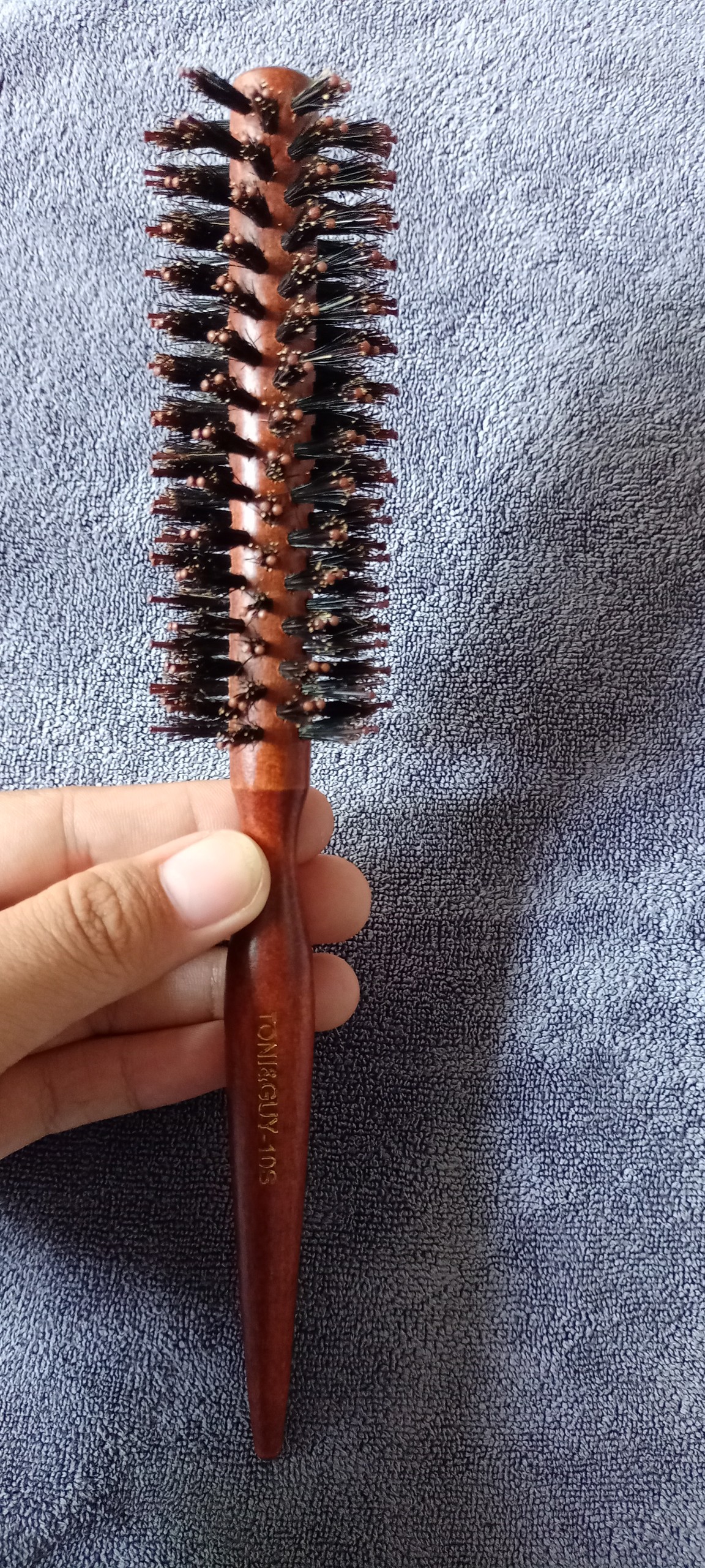 Lược chảy sấy tóc thân gỗ màu nâu đậm