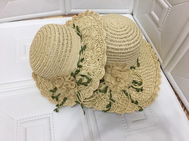 Set nón cói mềm mẹ và bé đính hoa lá
