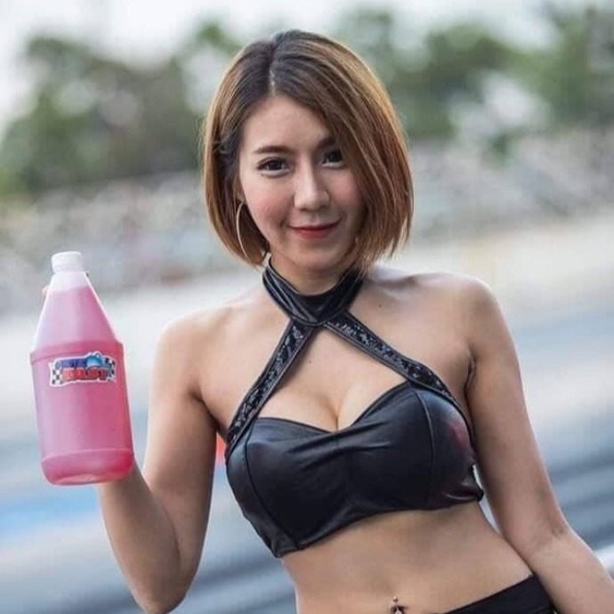 [HCM]Nước rửa xe Super Fast 1 Lít rửa siêu sạch - Nhập khẩu Thái Lan [Tặng kèm vòi xịt]