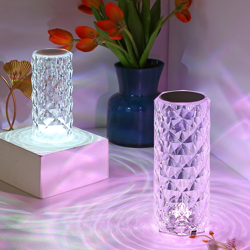 Máy phun sương mini tạo ẩm không khí làm mát nhà có đèn led máy xông tinh dầu khuếch tán tinh dầu thơm phòng ngủ XHomme