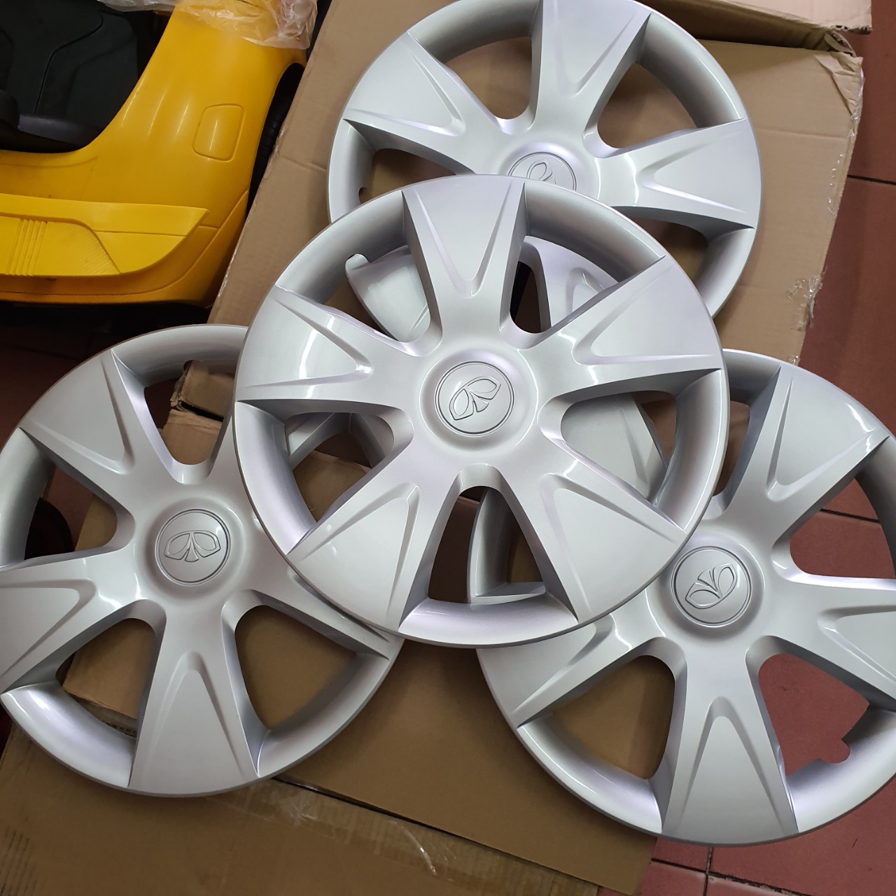 ỐP LAZANG GENTRA ( hàng xịn , giá /1 cái )