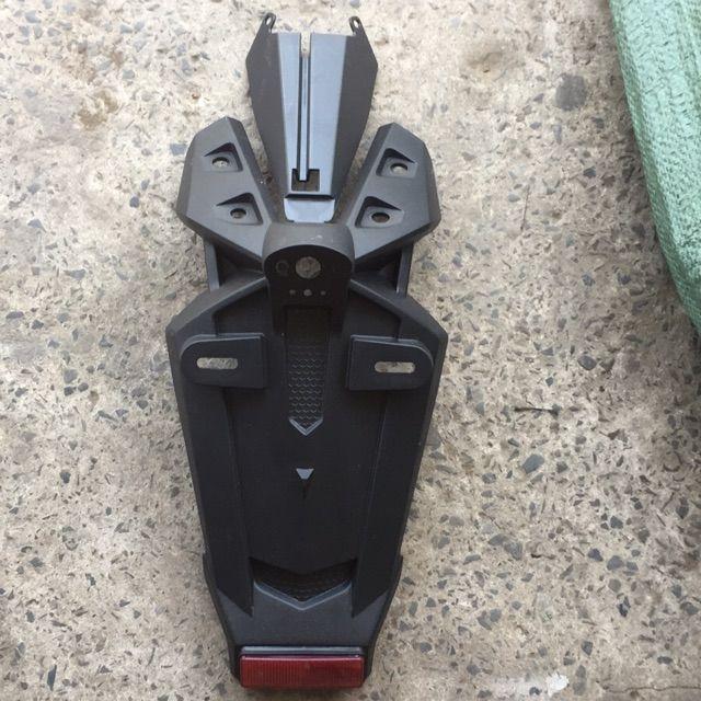đuôi dè sau exciter 150 malay