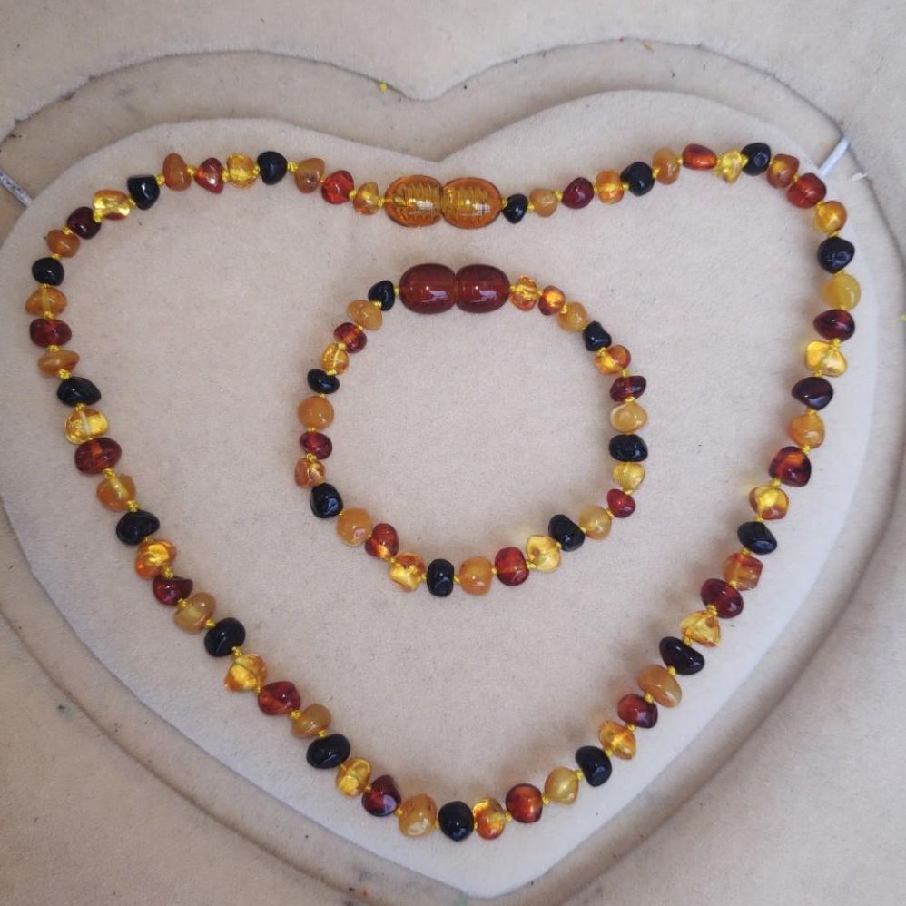 Combo vòng hổ phách cổ + tay cho bé( có kiểm định)