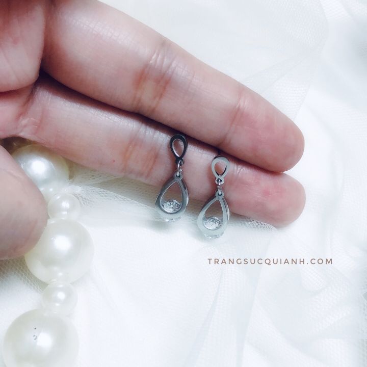 BÔNG TAI TITAN ĐÍNH HẠT ĐÁ HÌNH BẦU