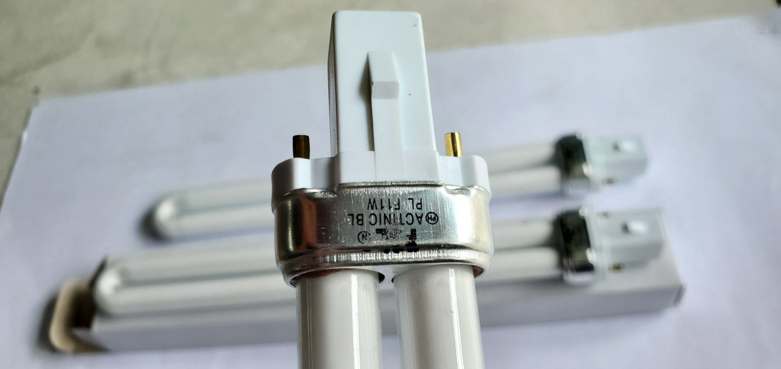 bóng đèn bắt muỗi chữ u kim thuận phát (1 bóng 11w)