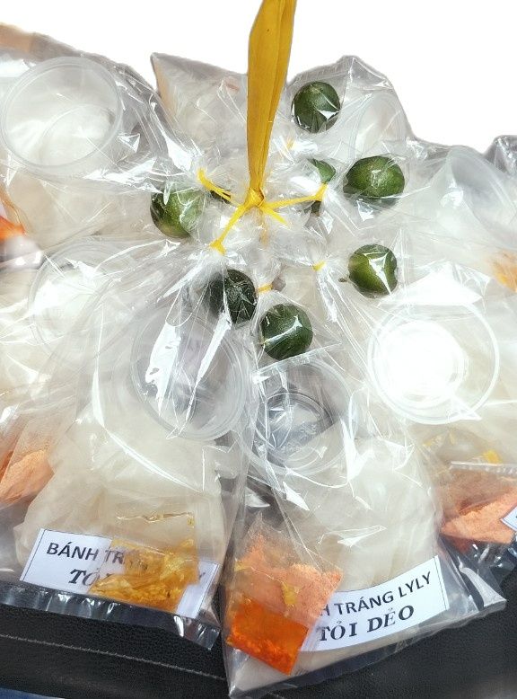 1 bịch bánh tráng phơi sương tỏi dẻo muối sa tế tắc