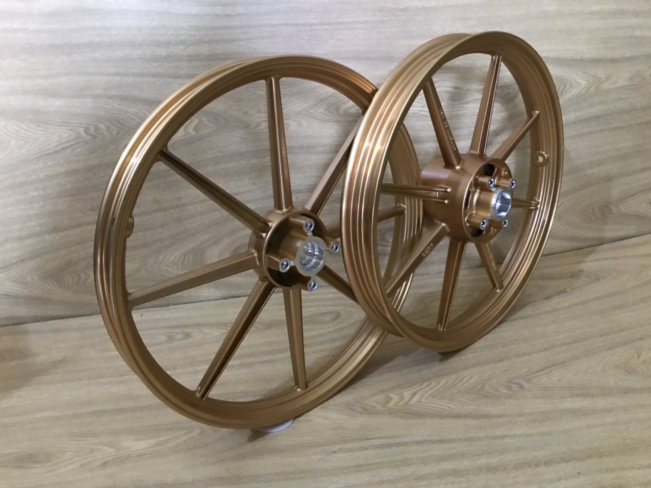 CẶP MÂM -VÀNH KIỂU 8 CÂY GẮN SONICH HOẶC CHẾ WINER BẢN TRƯỚC 1.4 SAU 1.6