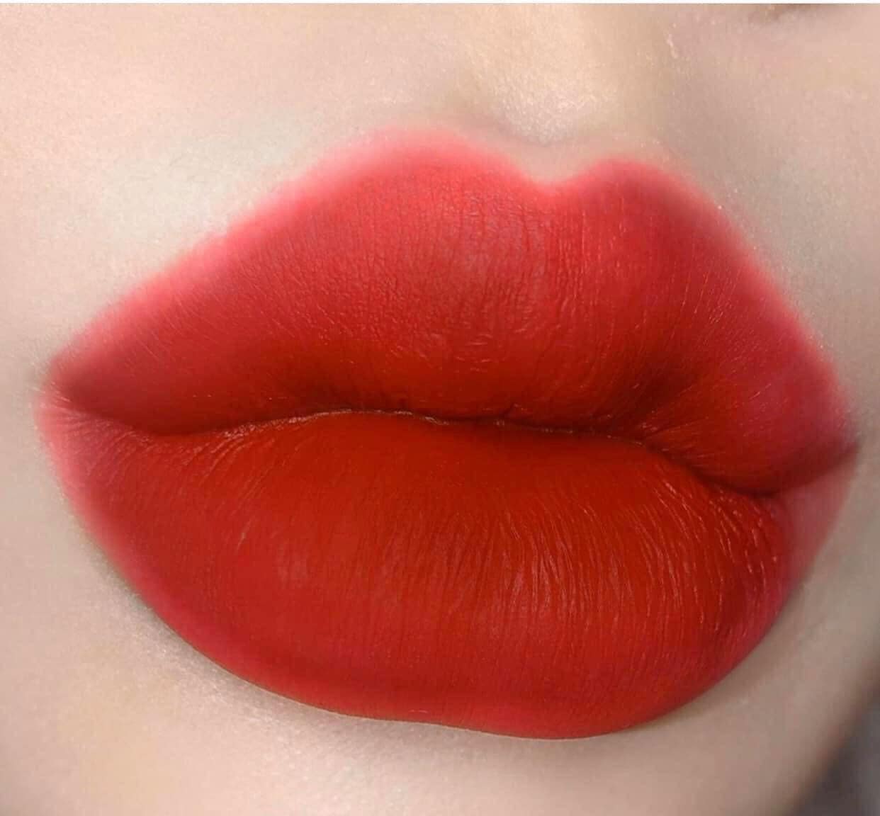 Son Kem Siêu Lì Mịn Môi 3CE Cloud Lip Tint - Macaro Red - Đỏ tươi