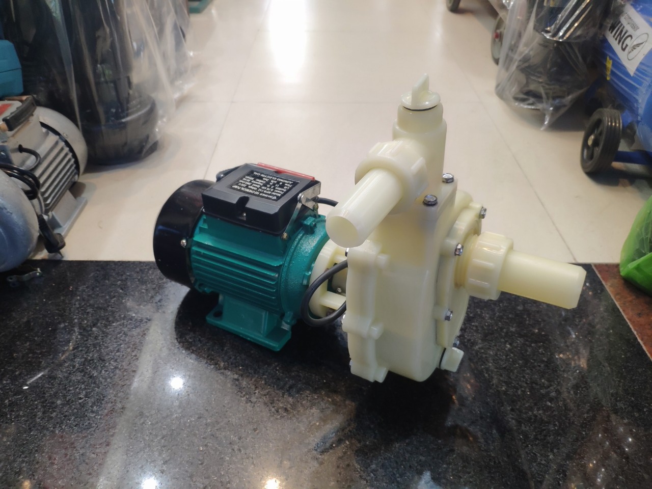 MÁY BƠM HÓA CHẤT NƯỚC BIỂN TỰ MỒI 750W 32FS-11Z