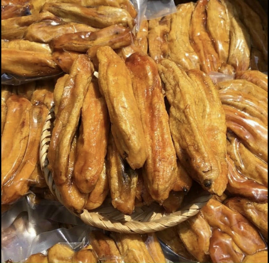 Chuối trái Sấy Dẻo Đặt Biệt gói 500gr -date luôn mới