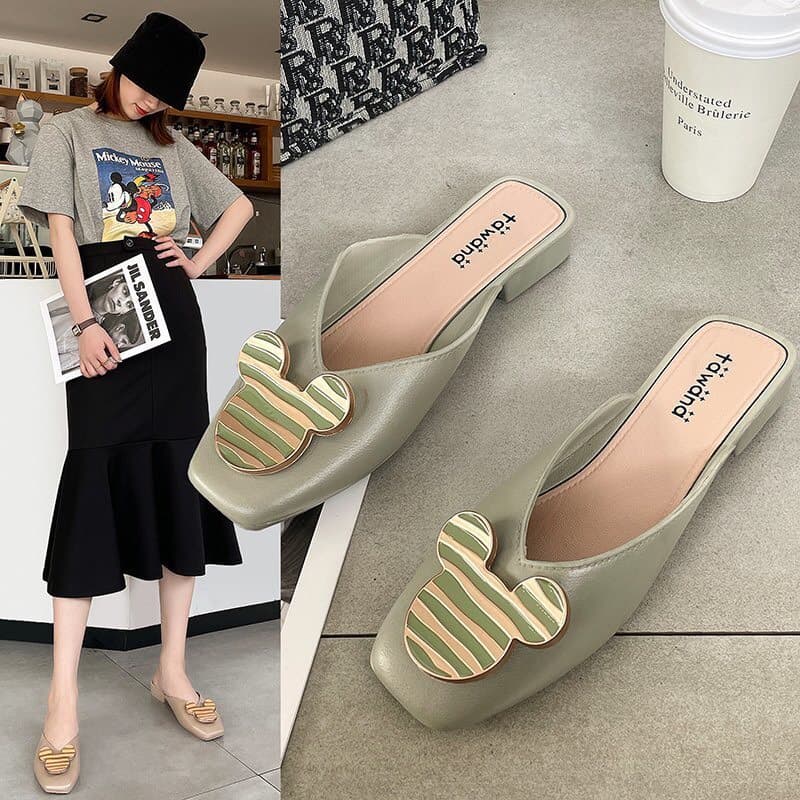 GIÀY SỤC NHỰA KHÓA