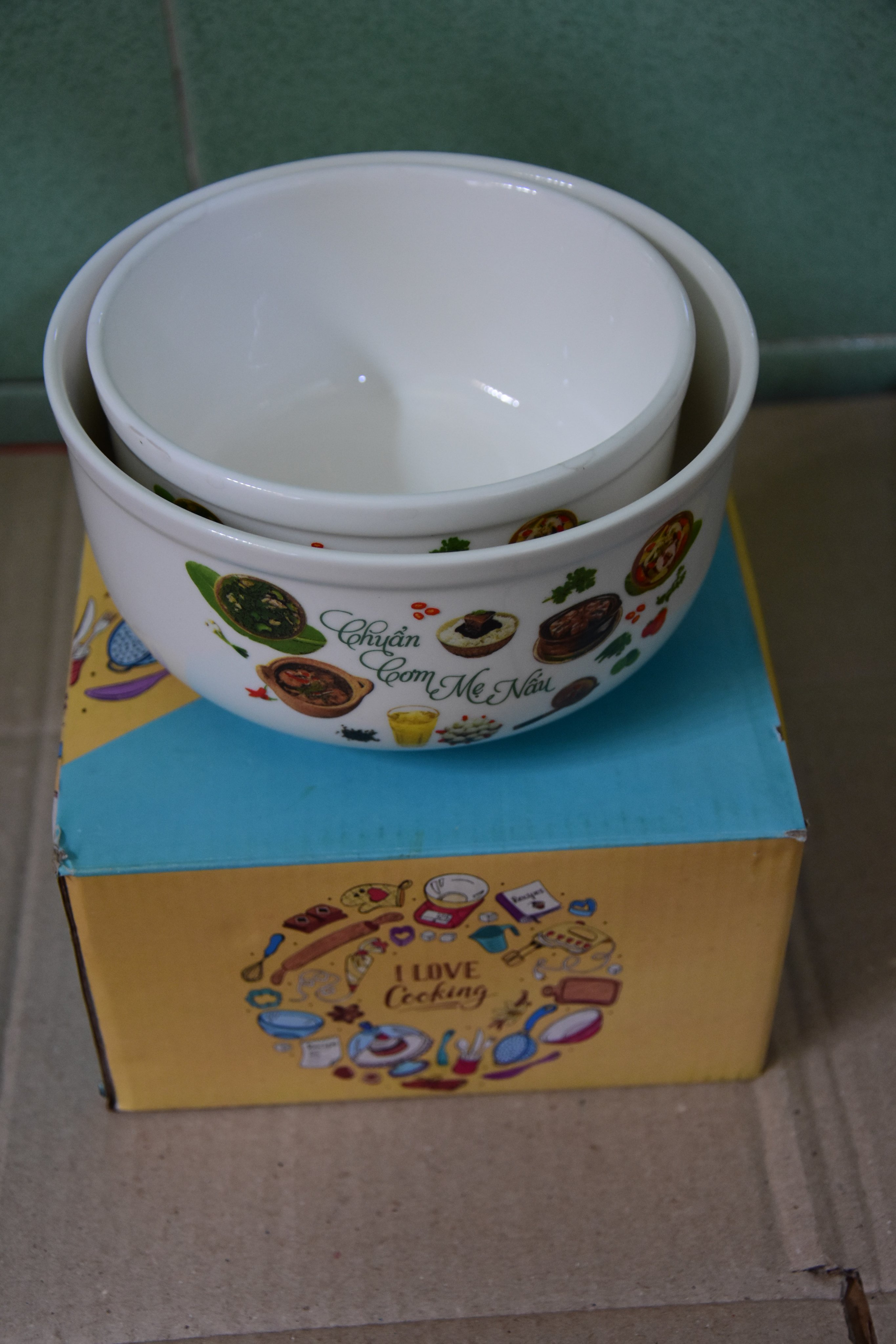 Bộ 2 Thố Sứ Dễ Thương Có Nắp Hút Chân Không Cao Cấp